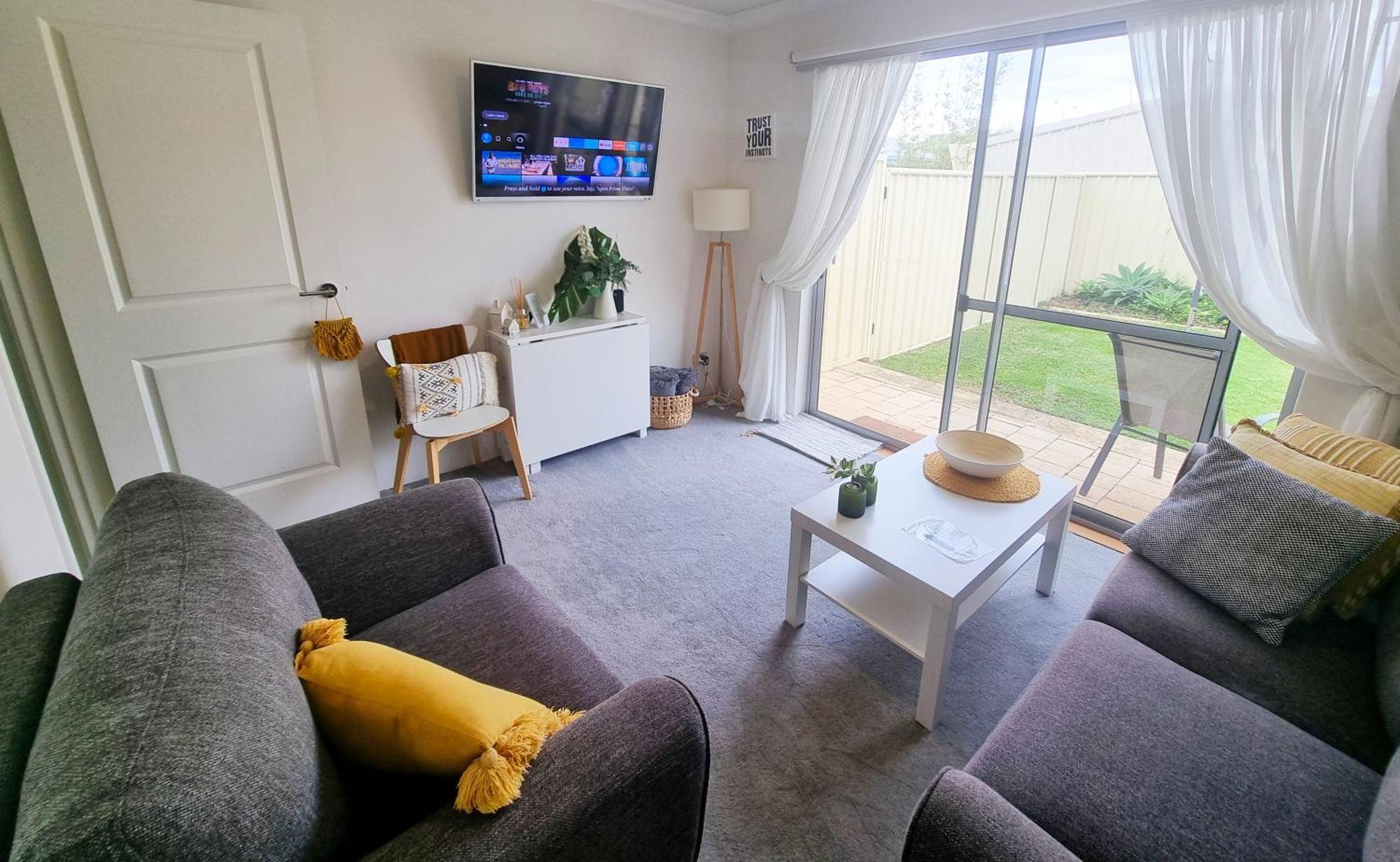 Queen Bed Apartment- No Sharing, Your Very Own Space Quinns Rocks Екстериор снимка
